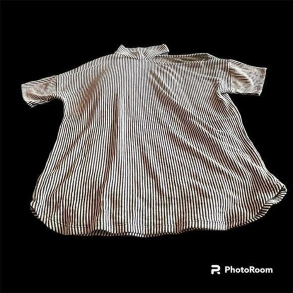 Wanna B striped open shoulder asymmetrical shirt